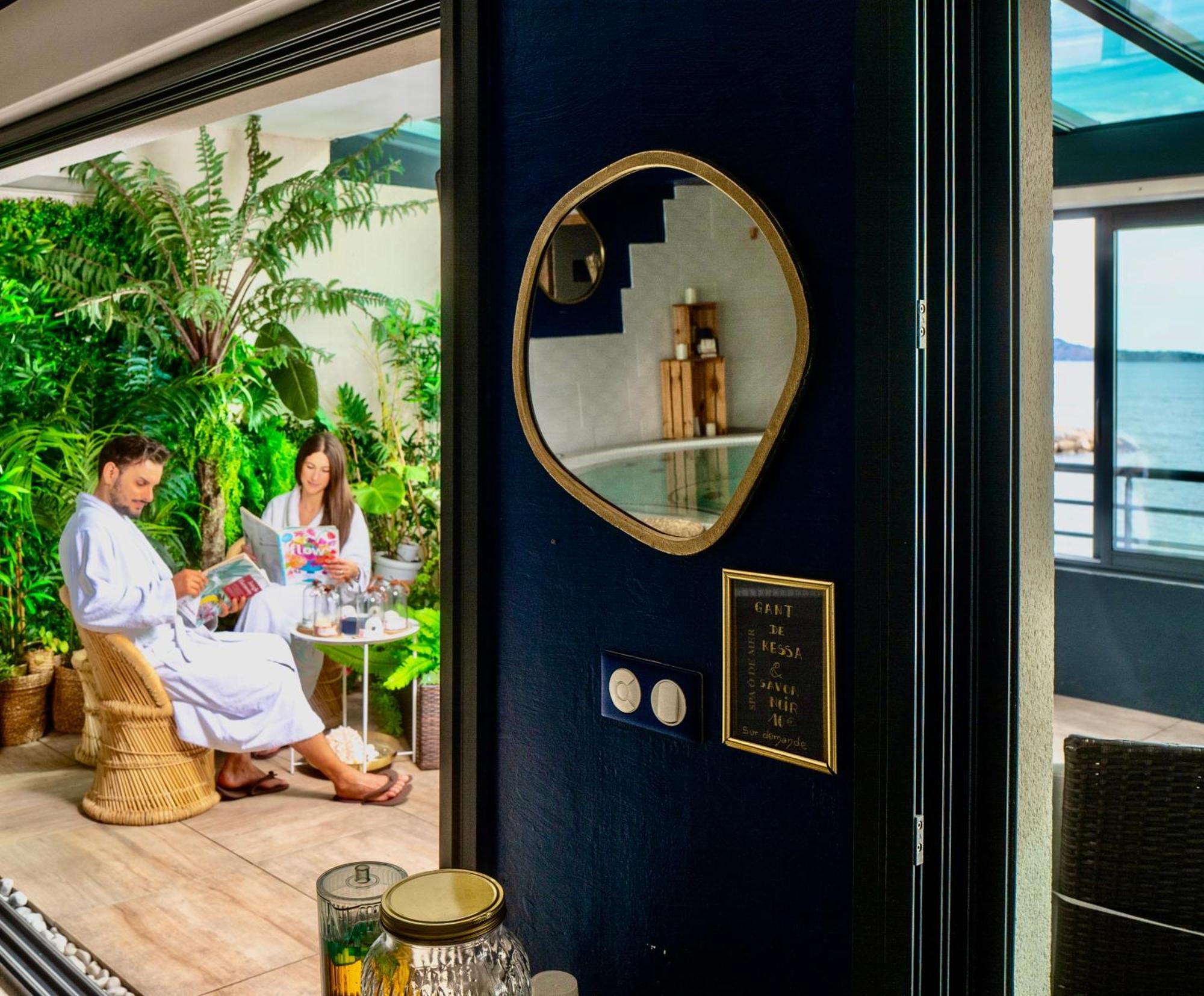 Blue Summer Vibes Mini Studio For Two, Ac, Parking, Beach At 50M, Spa Access -2 La Ciotat Ngoại thất bức ảnh